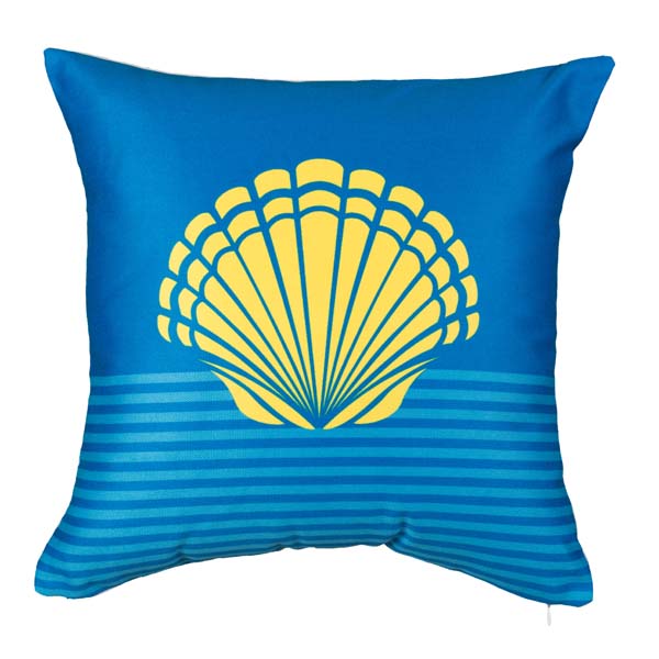 Rennie & Rose Coastal pillow in large scallop shell