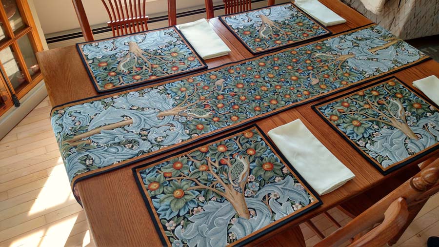 REnnie&Rose Morris Woodpecker placemats, table runner